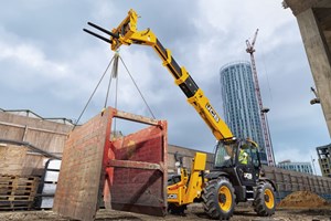 540-180 Hi-Viz lifting pallets Application

