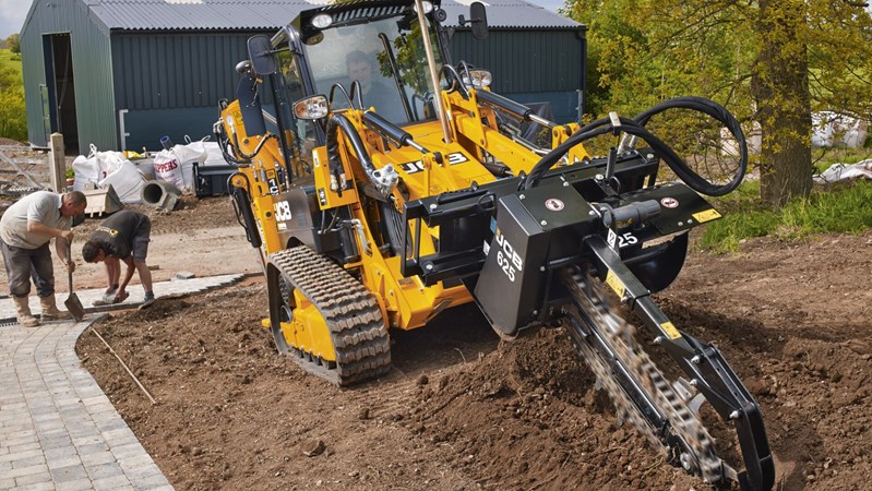 BHL 1CX Track with Trencher