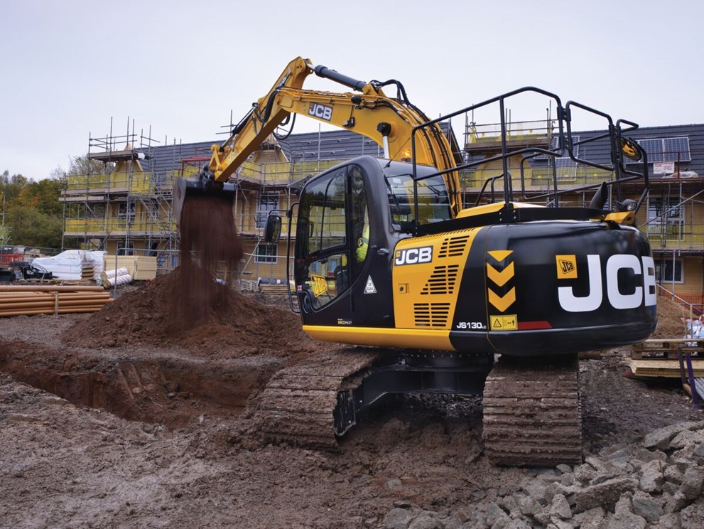 Tracked excavator, application, housing development