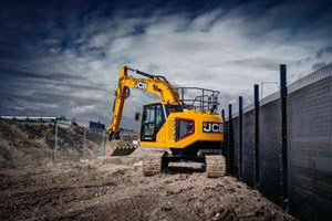 245XR Reduced Tailswing X-Series Excavator
