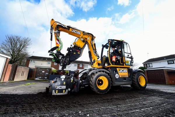 Fleet of six JCB Pothole fixing machines snapped up by DawsonGroup