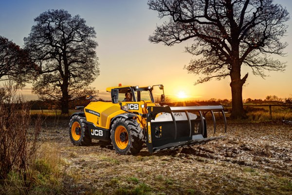JCB Launches Compact Powerful Loadall 530-60 AGRI SUPER
