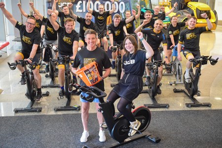 Lord Coe Joins Sprint Finish for JCB Charity Challenge