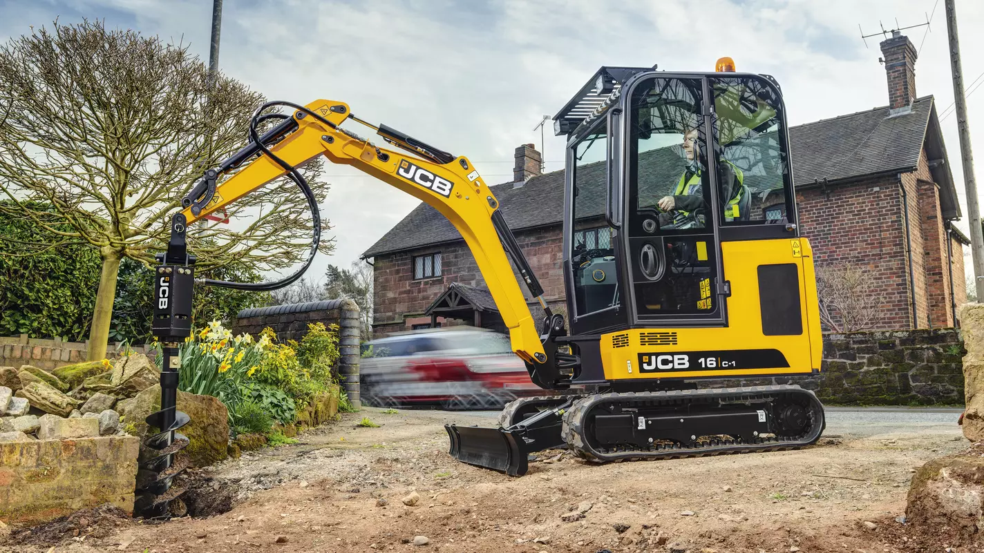 16C-1 Mini Excavator 16:9