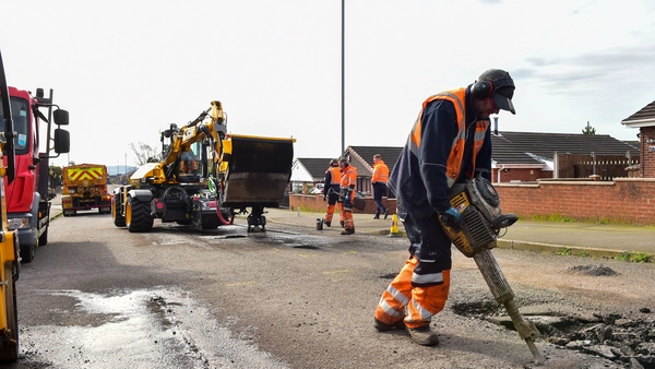 Pothole Pro Man vs Machine