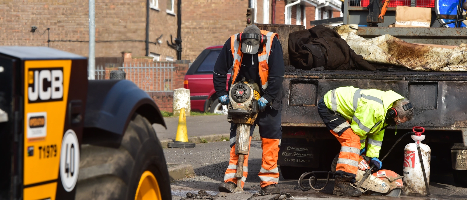 Pothole Pro Man vs Machine