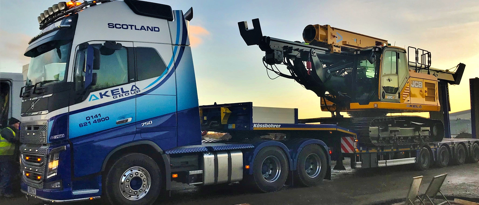 JCBC. Akela Piling Rig