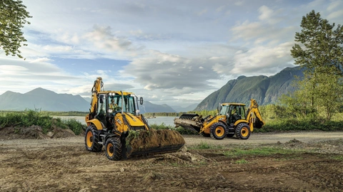 3CX and 4CX Backhoe Loaders P995-B Application 1