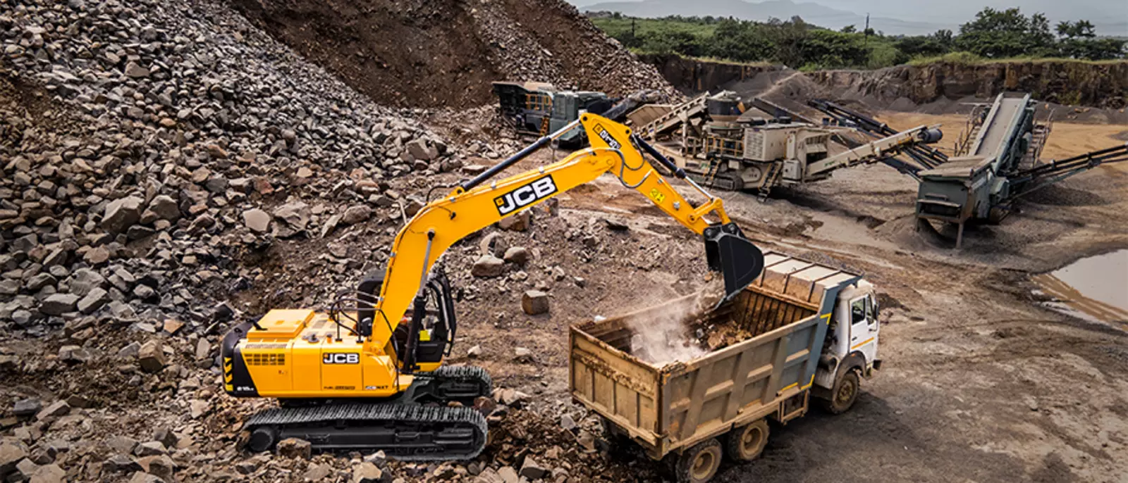 NXT 215LC Fuel Master DJI_0158 (900x600)