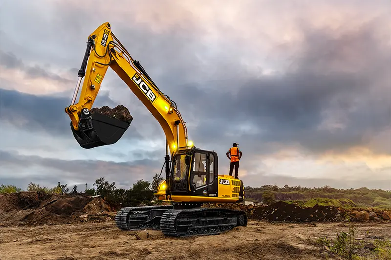 NXT 215LC Fuel Master 0Q4A4354-1 (900x600)