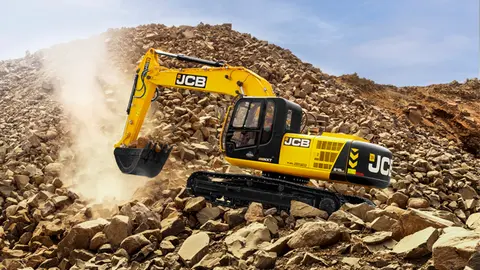 NXT 215LC Fuel Master 0Q4A3897-1 (900x600)