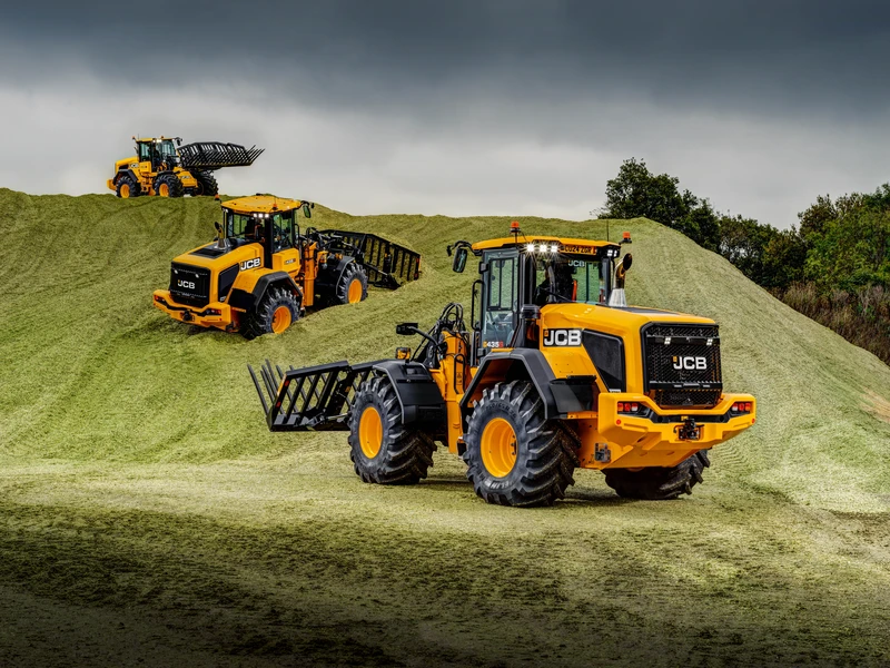 435S - Three Machines on the Clamp