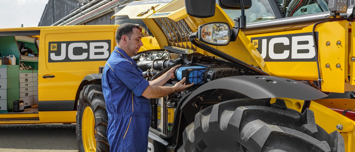 Service_Shot_4_THL_536-95