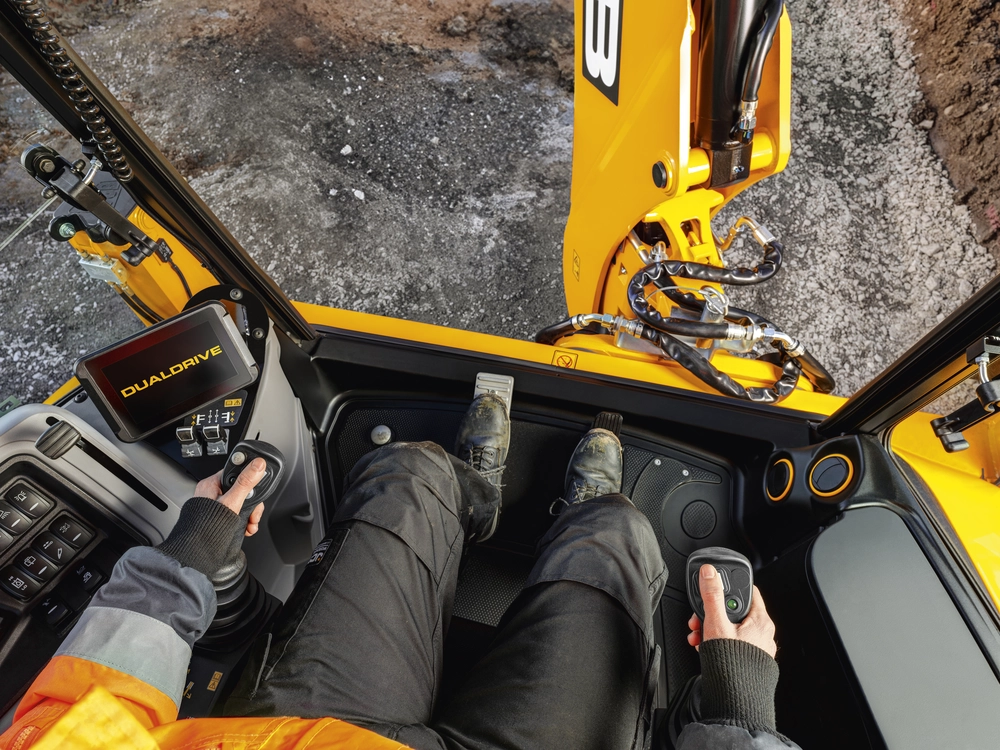 4CX PRO - BHL DualDrive - Cab image