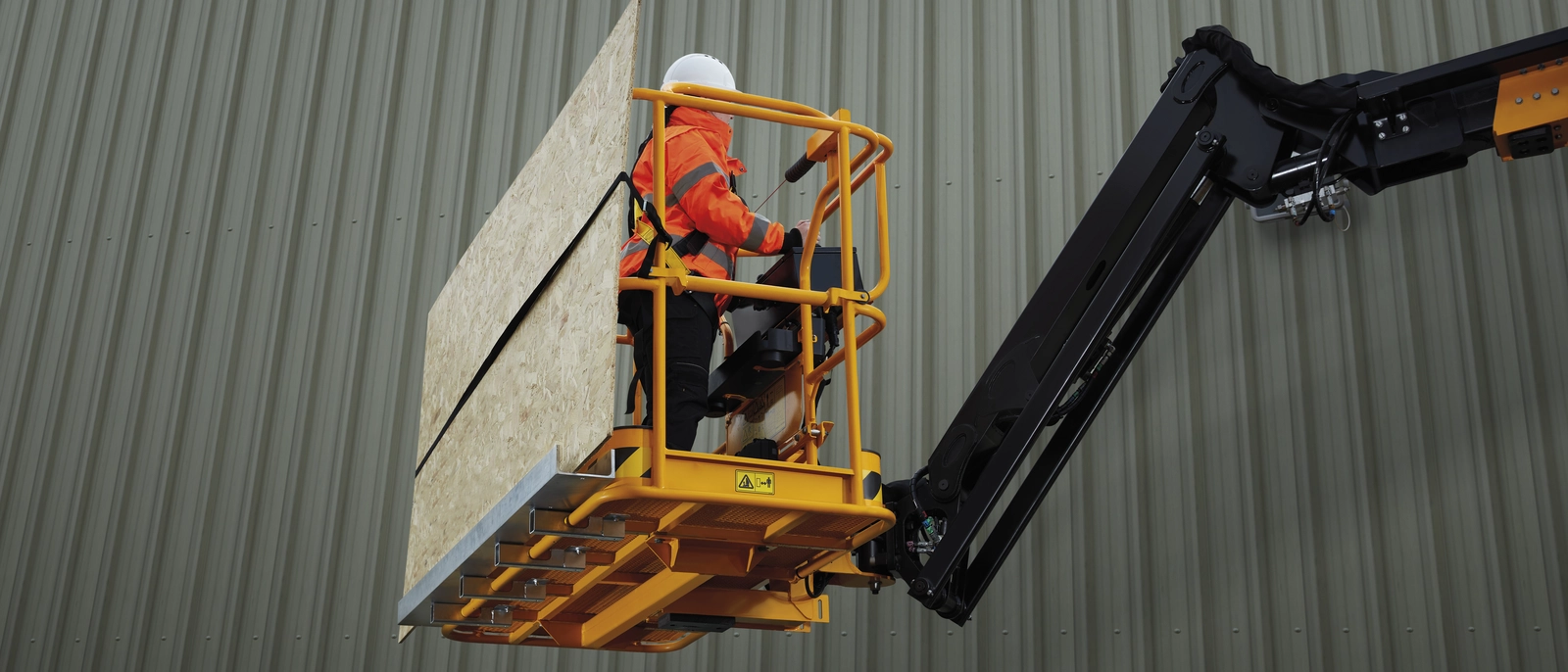 A45EH - Articulated Boom - ALTURA B-RAK - Application