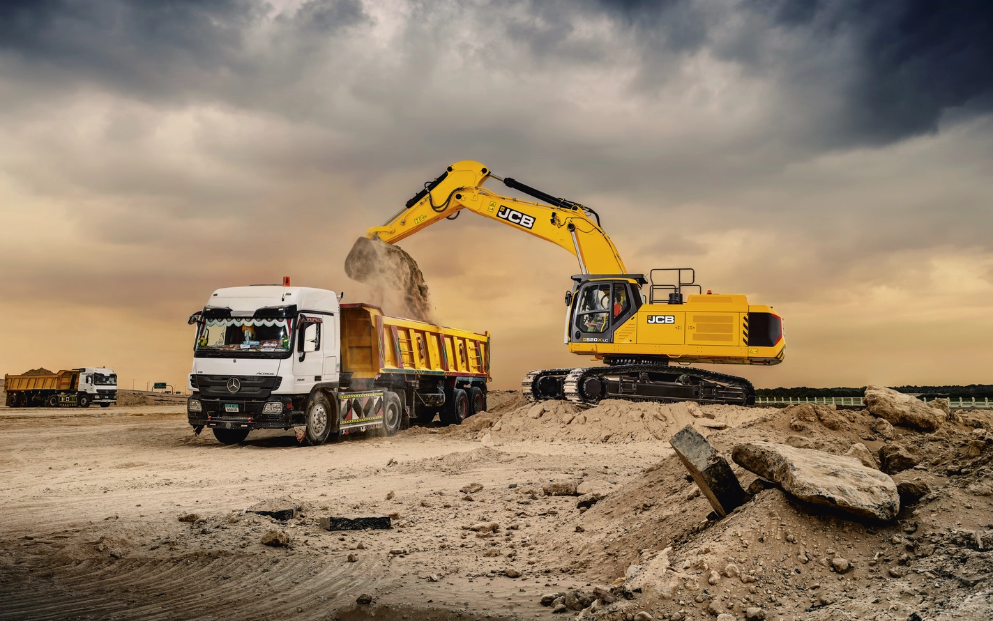 520X - Heavy Excavator -  Non Legislation - Loading