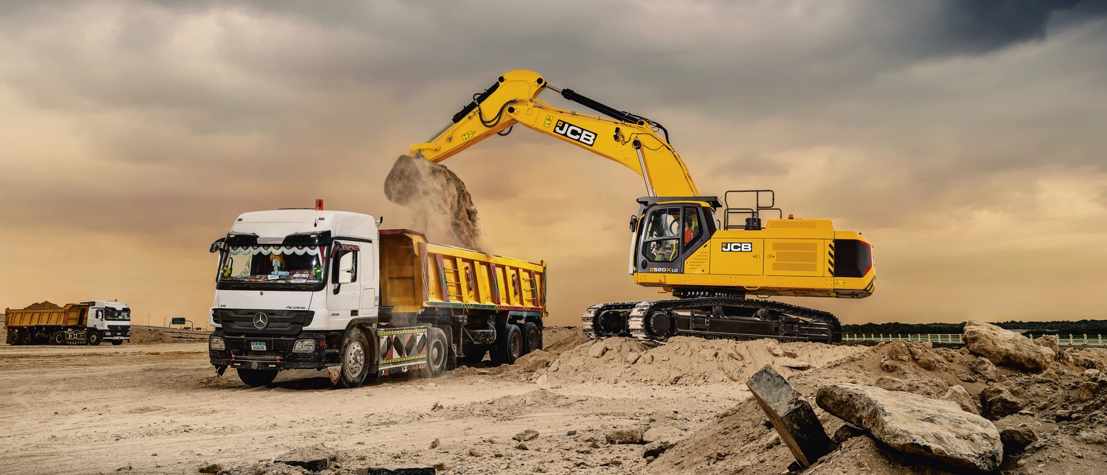 520X - Heavy Excavator -  Non Legislation - Loading