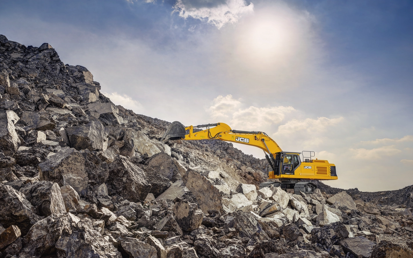 520X - Heavy Excavator -  Non Legislation - Rock Extraction