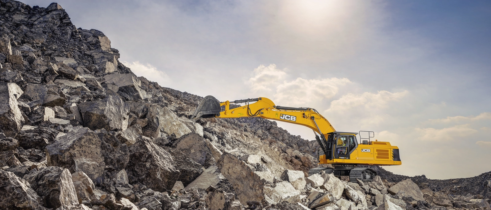 520X - Heavy Excavator -  Non Legislation - Rock Extraction