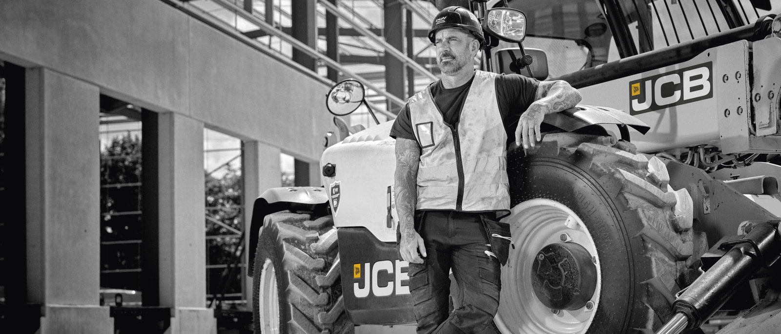 21x9 - Always By Your Side - Loadall Brand Campaign - Image 3