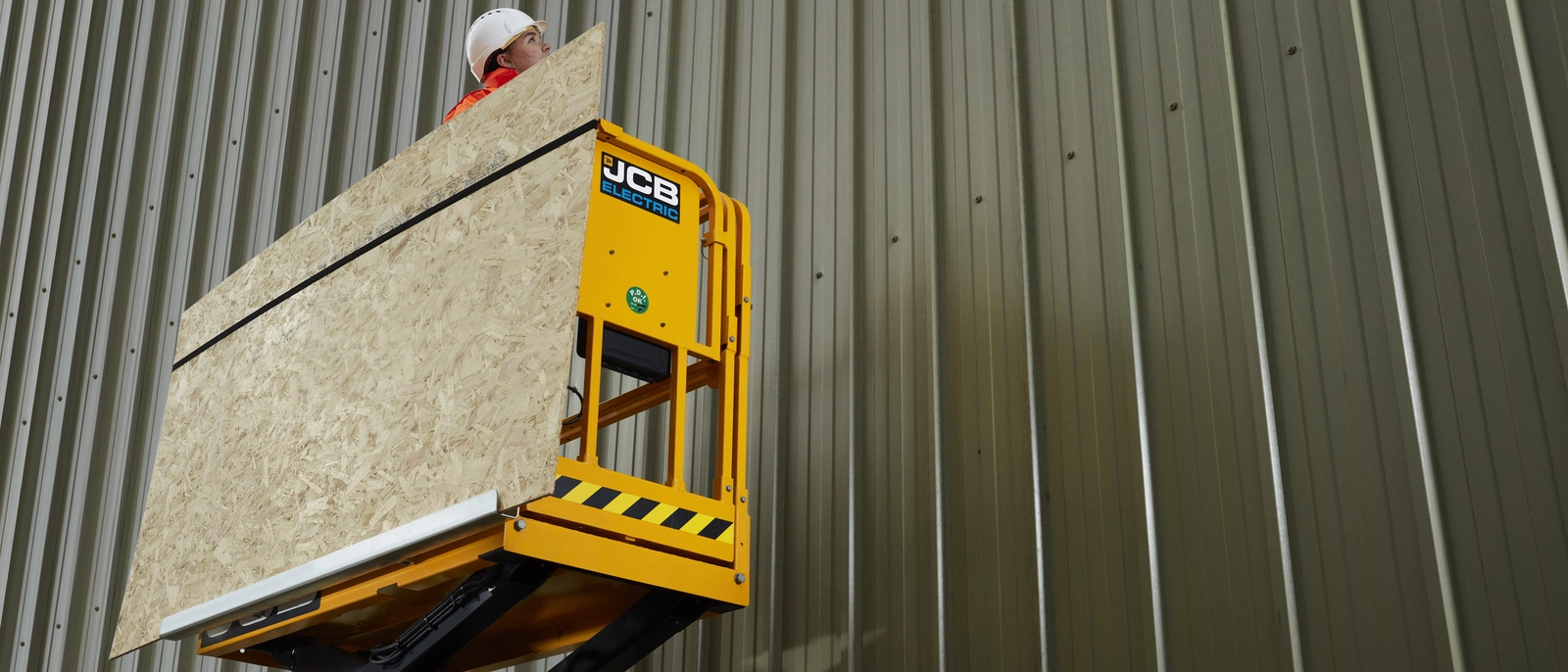 S1932E - Electric Drive Access Platform - ALTURA S-RAK - application