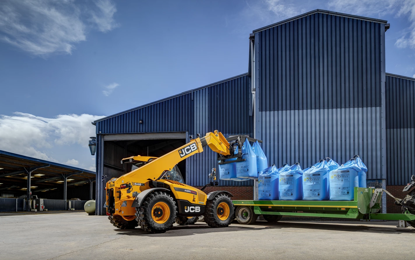 546-70-Agricultural Telescopic Handler-Stage V-Application Imagery