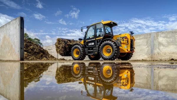 546-70-Agricultural Telescopic Handler-Stage V-Application Imagery