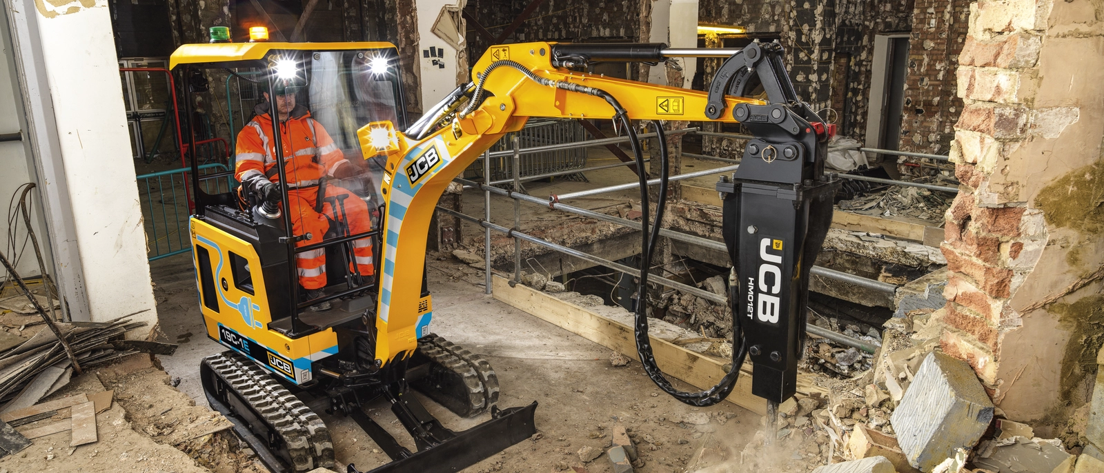 19C-1E - Mini Excavator - Long Range 7