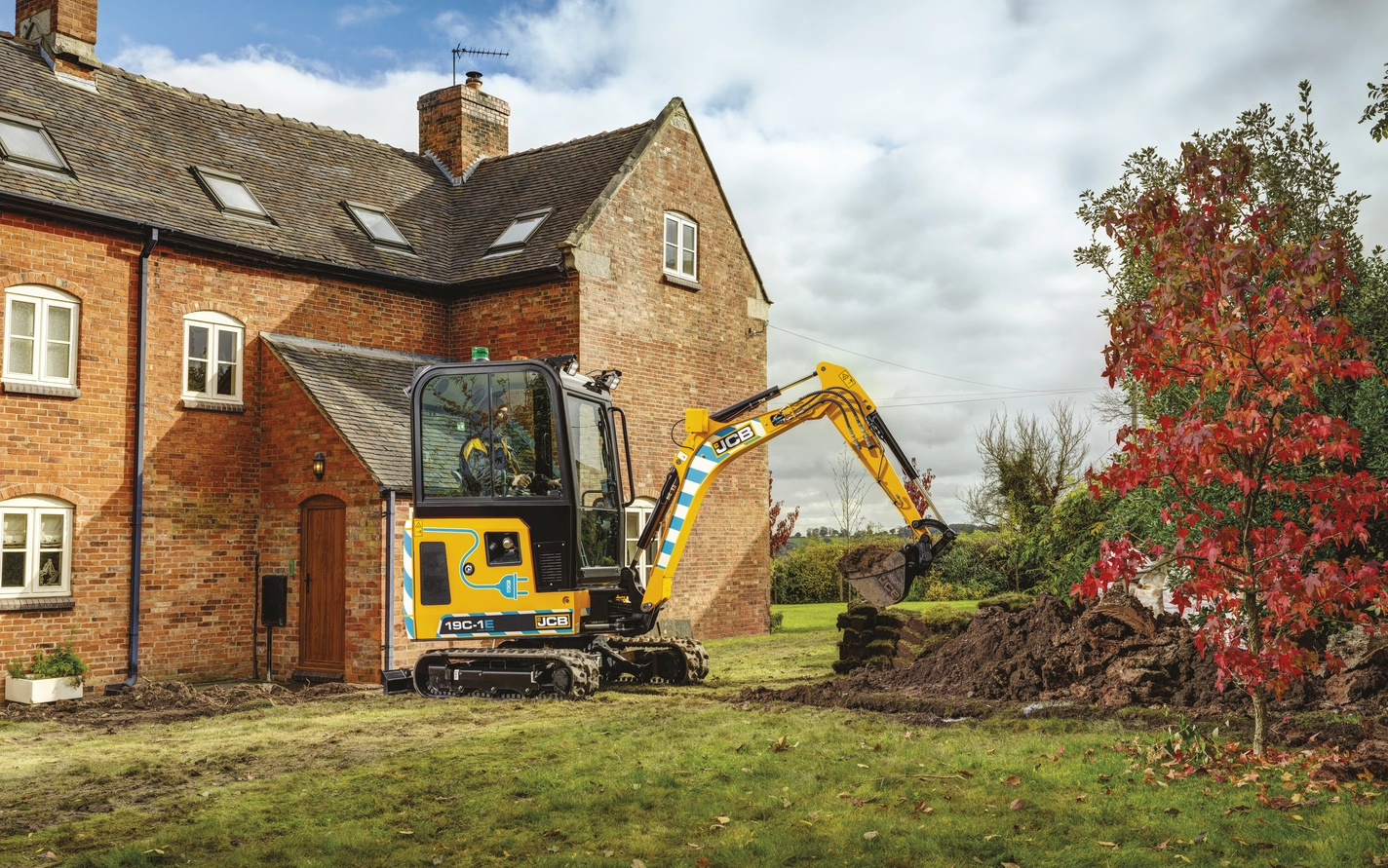 19C-1E - Mini Excavator - Long Range