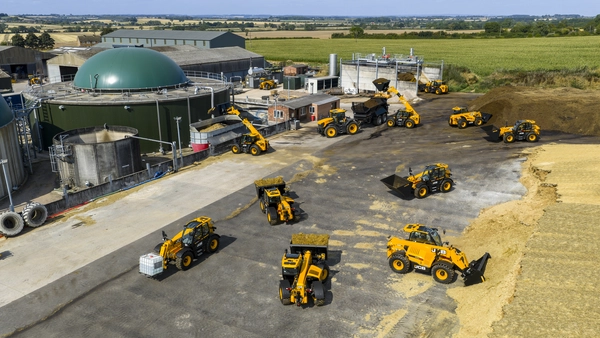 555-70-Agricultural Telescopic Handler-Stage V-Application Imagery