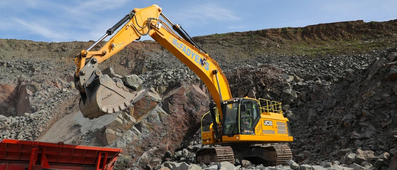 McFadyens Contractors - Tracked Excavator - Blog Image 2