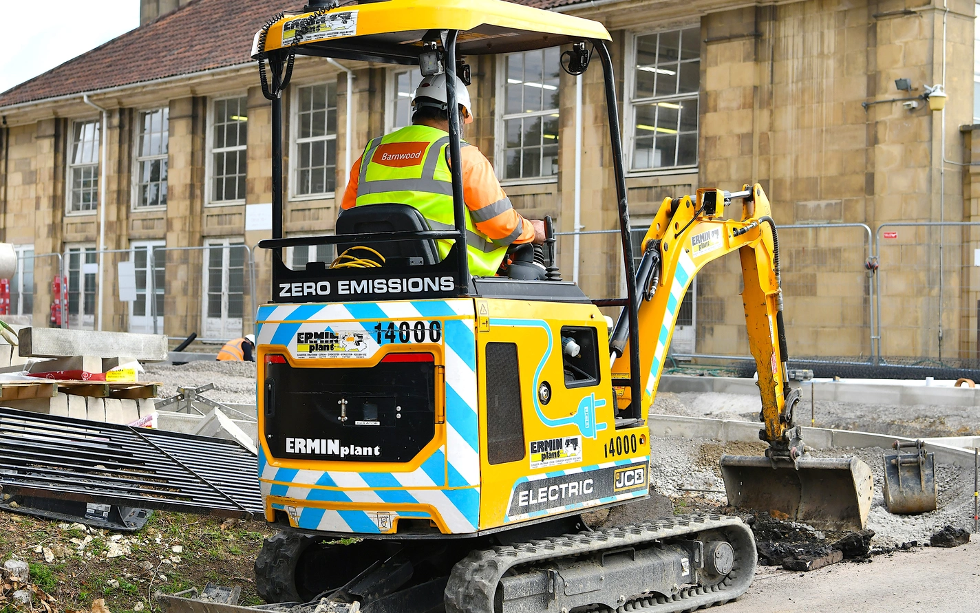 19C-1E-mini-excavator-stage-5-application