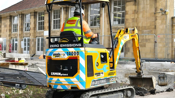 19C-1E-mini-excavator-stage-5-application