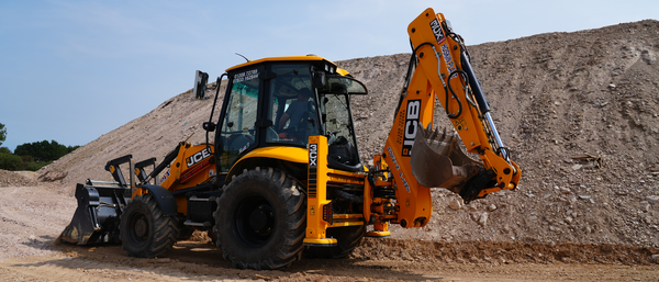 Hoskin Plant & Civils - Backhoe Loader - Blog - Image 1