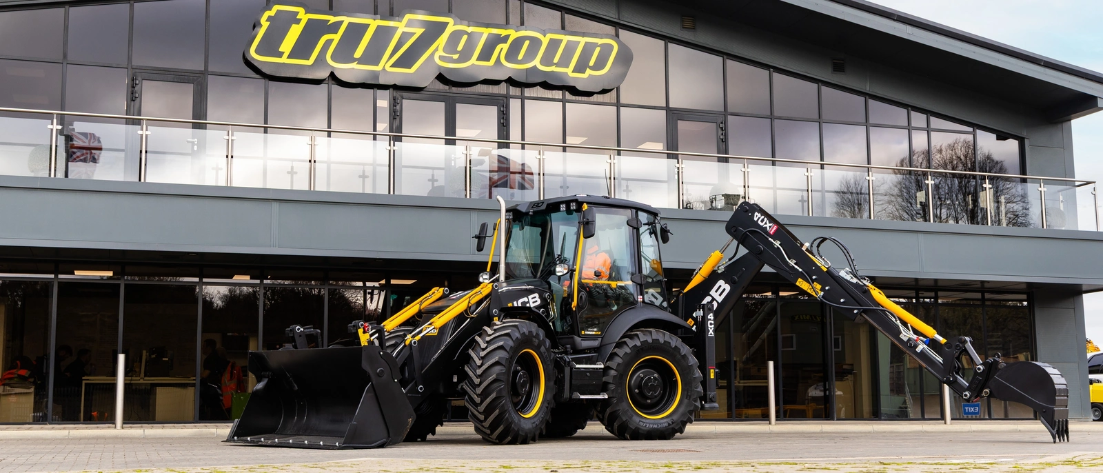 Tru7 Group 80th anniversary 4CX Pro DualDrive Backhoe Loader