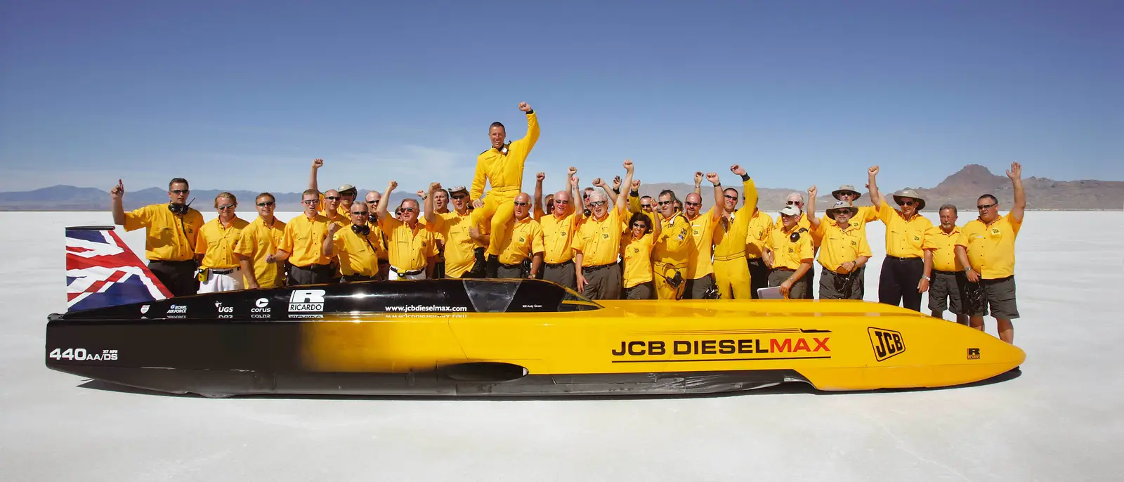 Dieselmax full group image on Bonneville Salt Flats