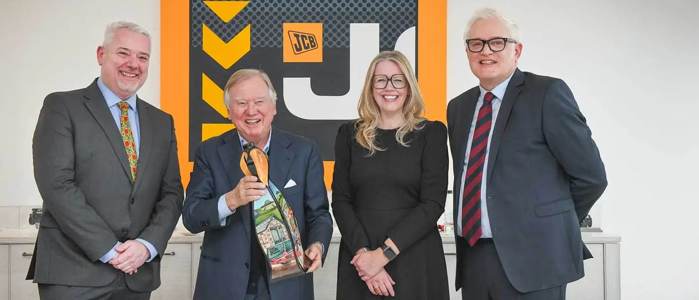 Moorcroft-pottery-bespoke-vase-press-release-group-shot