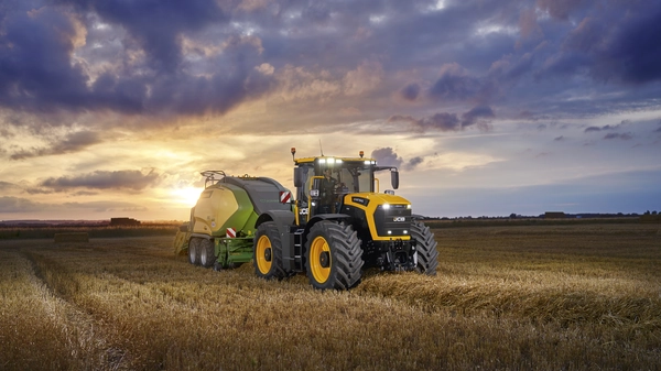 JCB Fastrac 6300 iCON - Press Image