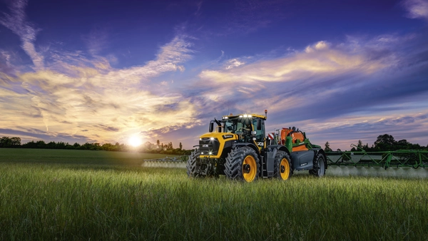 Fastrac 6000 Series 6300 Spraying at sunset application