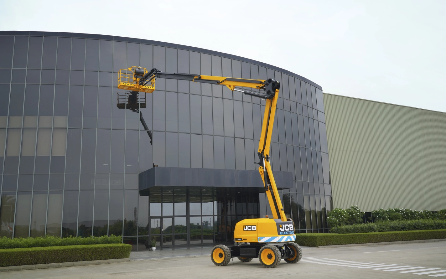 A60E Articulated Booms