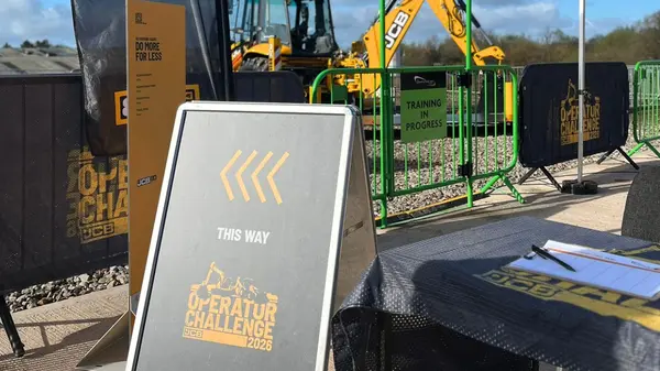 Heat 2 operator challenge Holt JCB