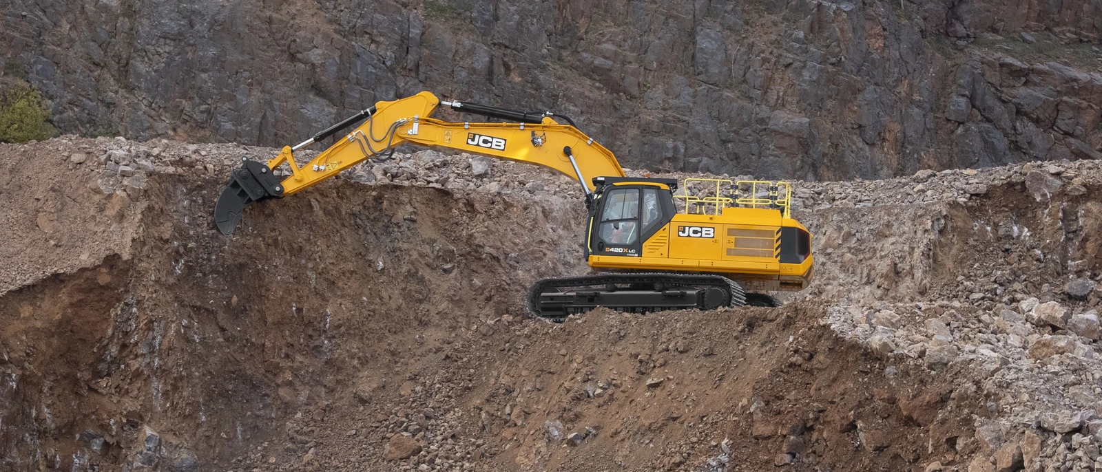 420X - Tracked Excavators - Stage V - Application Image