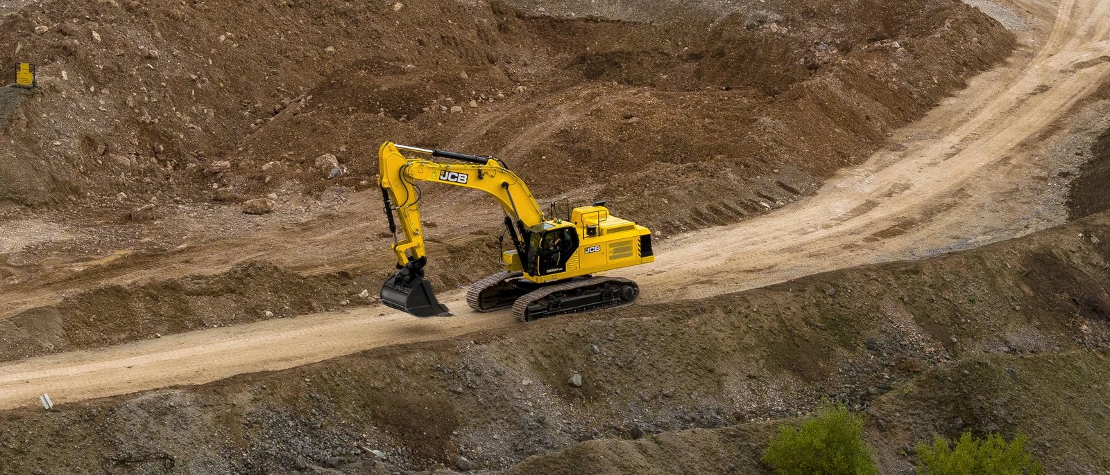 520X - Tracked Excavators - Stage V - Application Image