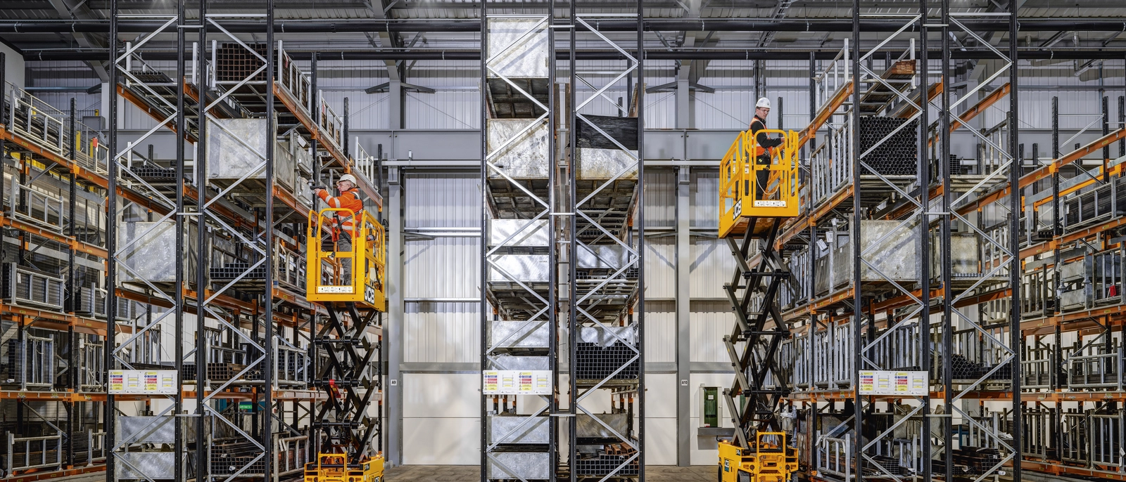S1932E & S3246E Electric Drive Access Platform
