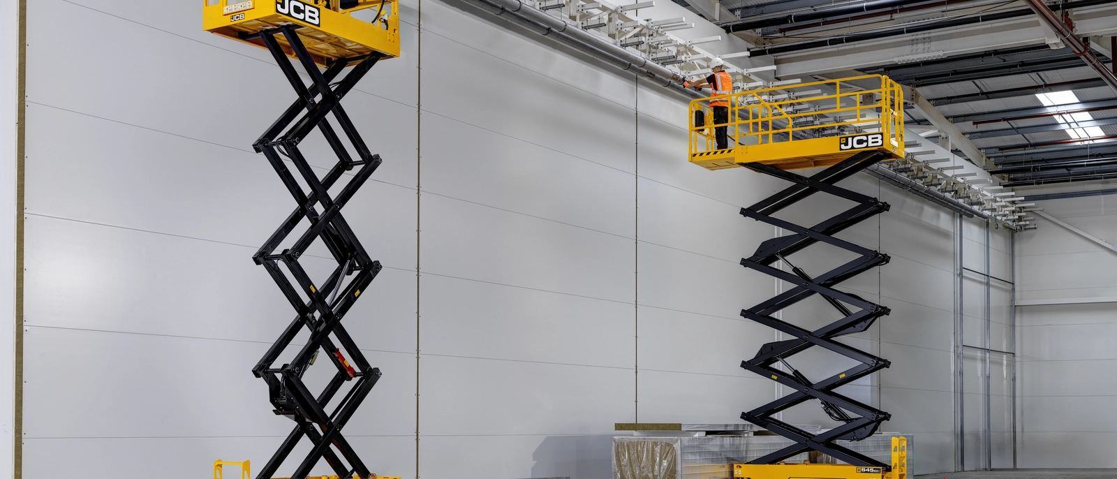 S2646E and S4550E Electric Drive Scissor Lift in Construction Application