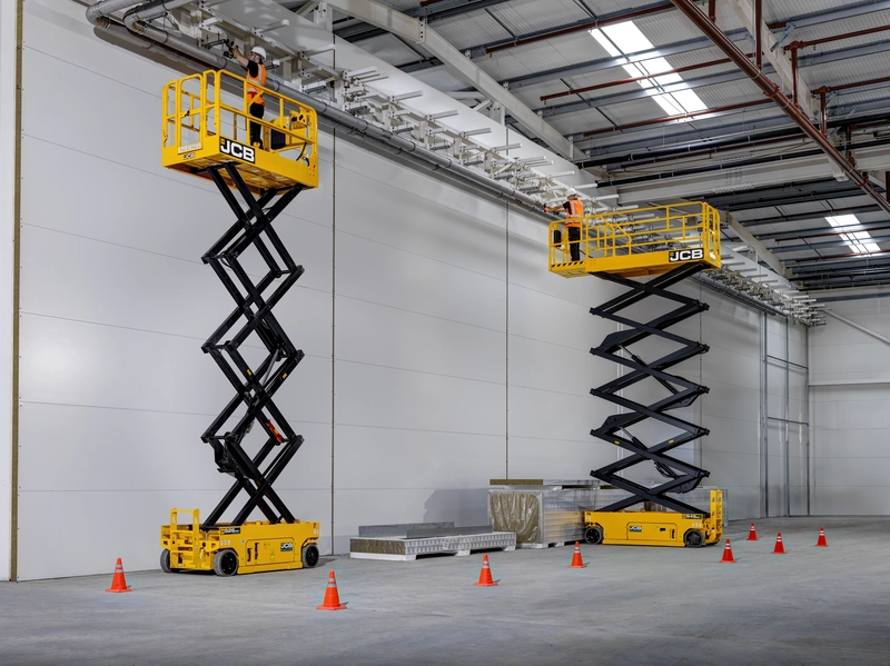 S2646E and S4550E Electric Drive Scissor Lift in Construction Application
