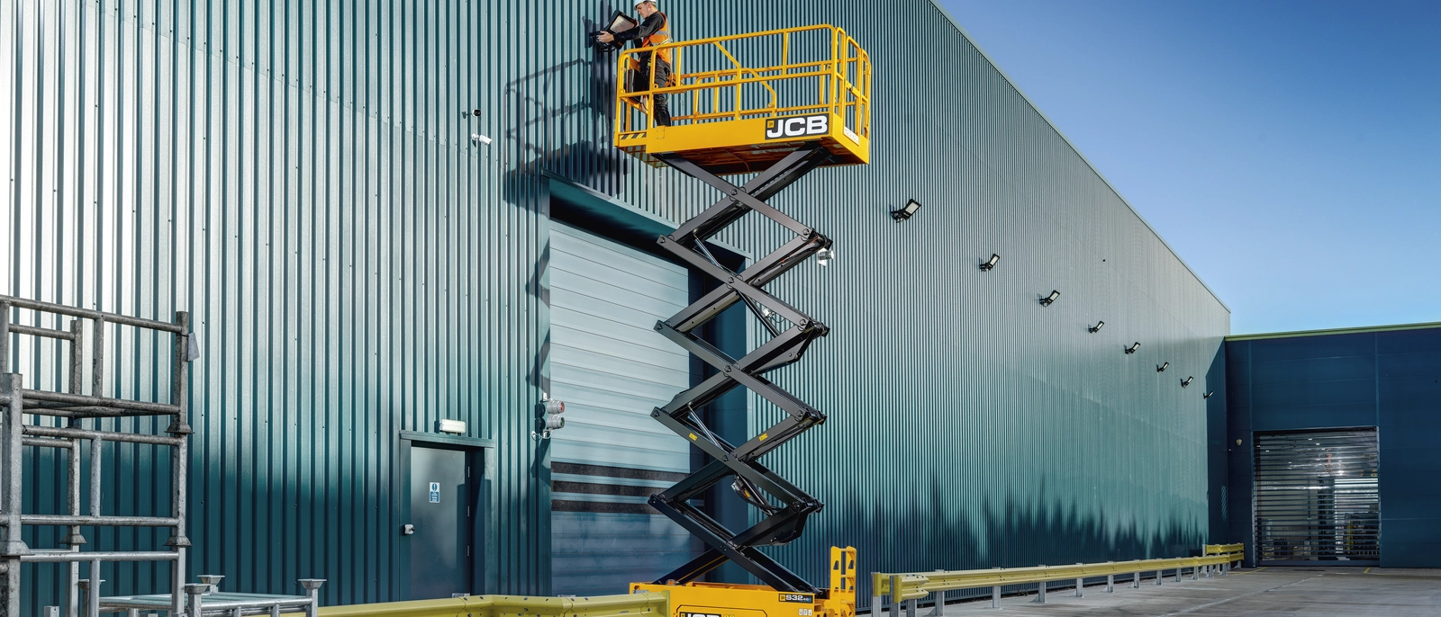 S3246E Electric Drive Access Platform