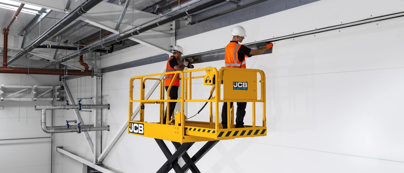 S4046E Electric Drive Scissor Lift in Construction Application