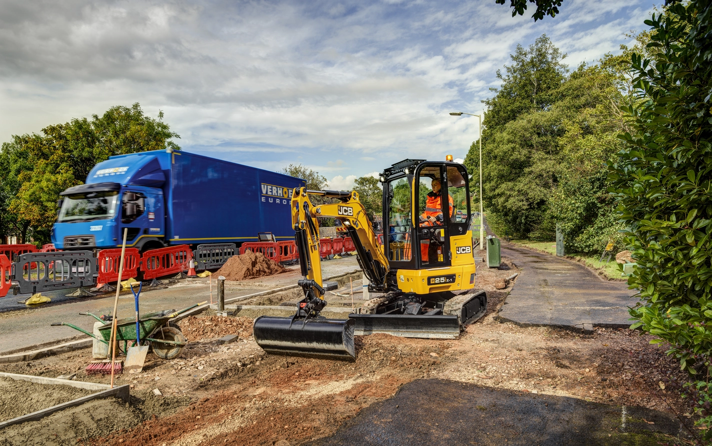 25Z Mini Excavator