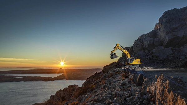 370X Tracked Excavator